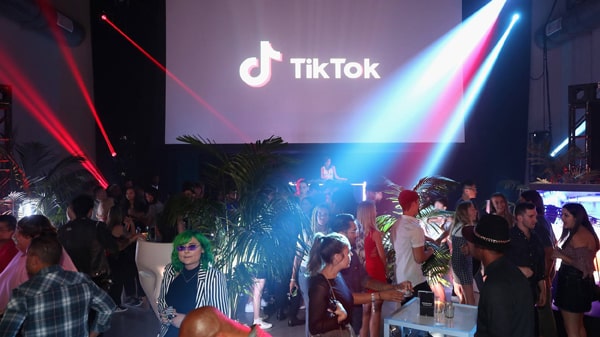 tiktok换号需要刷机吗？